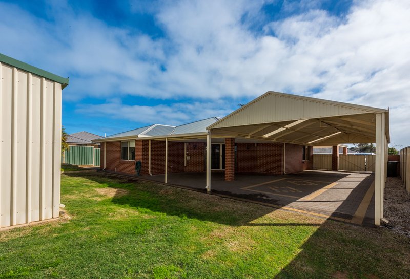 2 Rolland Drive, Mount Tarcoola WA 6530