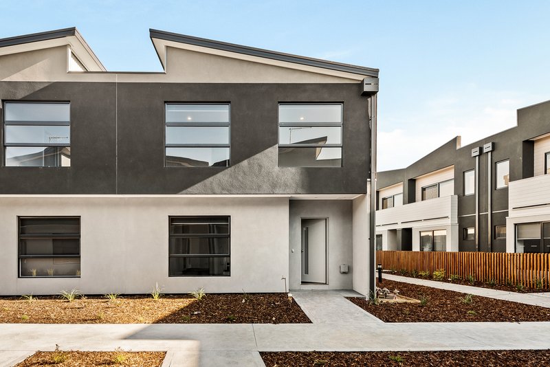 Photo - 2 Roller Walk, Pakenham VIC 3810 - Image 1