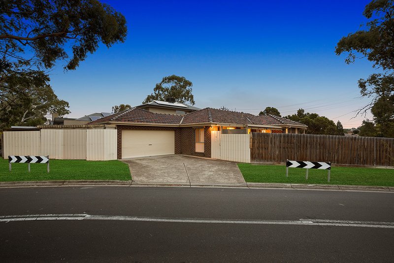 Photo - 2 Ronald Avenue, South Morang VIC 3752 - Image 10