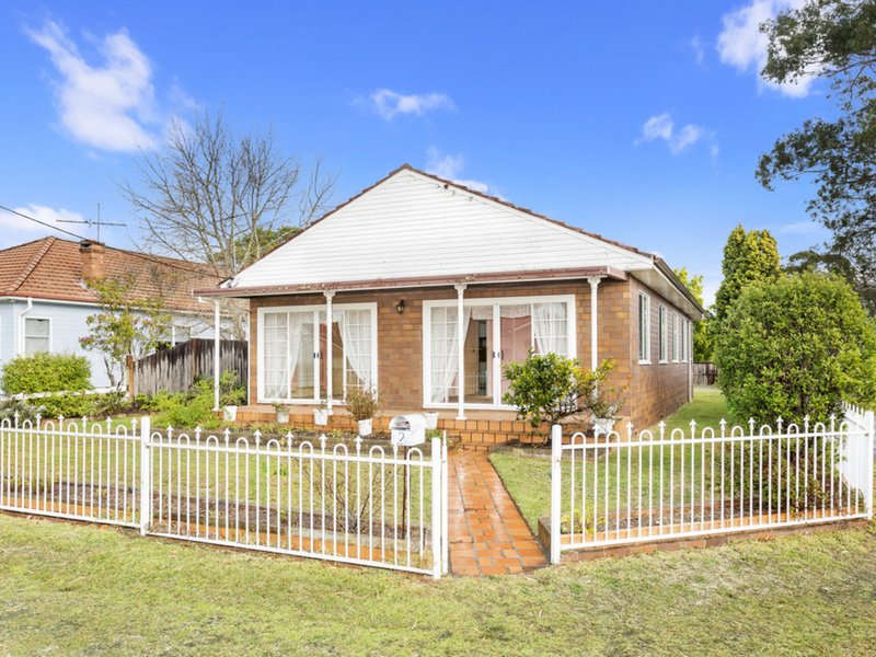 Photo - 2 Rosamond Street, Hornsby NSW 2077 - Image