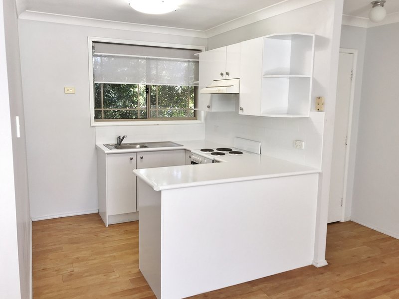 Photo - 2 Rosella Circuit, Blue Haven NSW 2262 - Image 2