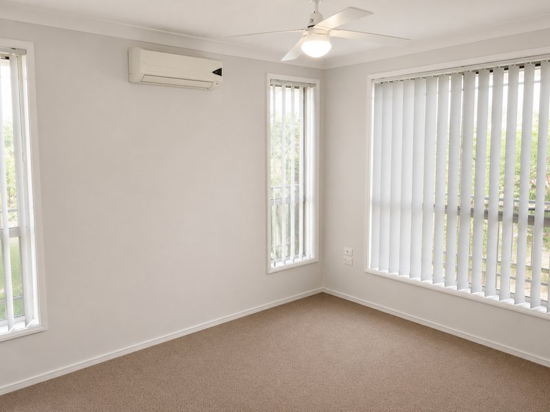 Photo - 2 Rosella Circuit, Blue Haven NSW 2262 - Image 4