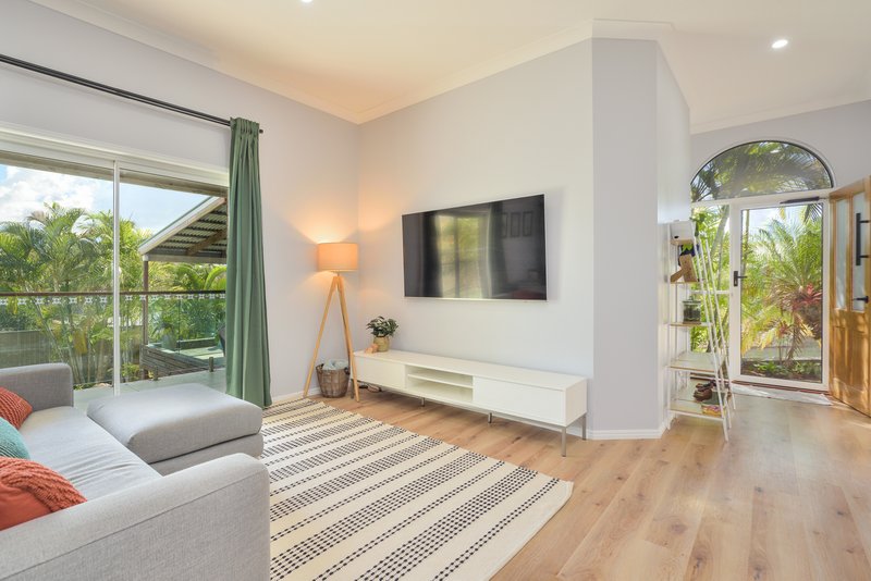 Photo - 2 Rosemount Place, New Auckland QLD 4680 - Image 10