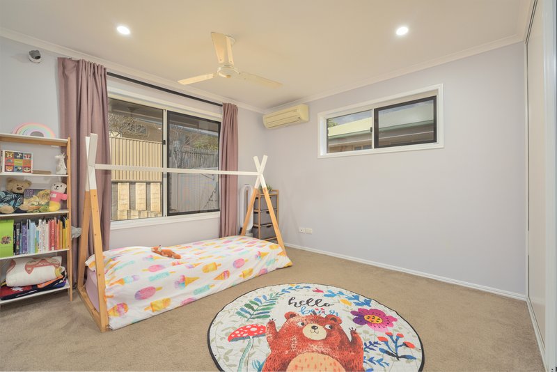 Photo - 2 Rosemount Place, New Auckland QLD 4680 - Image 17