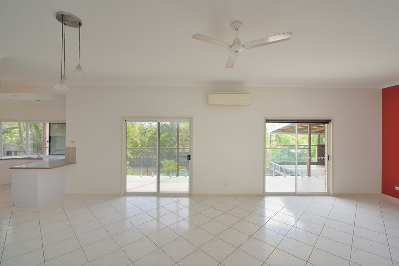 Photo - 2 Rosemount Place, New Auckland QLD 4680 - Image 6