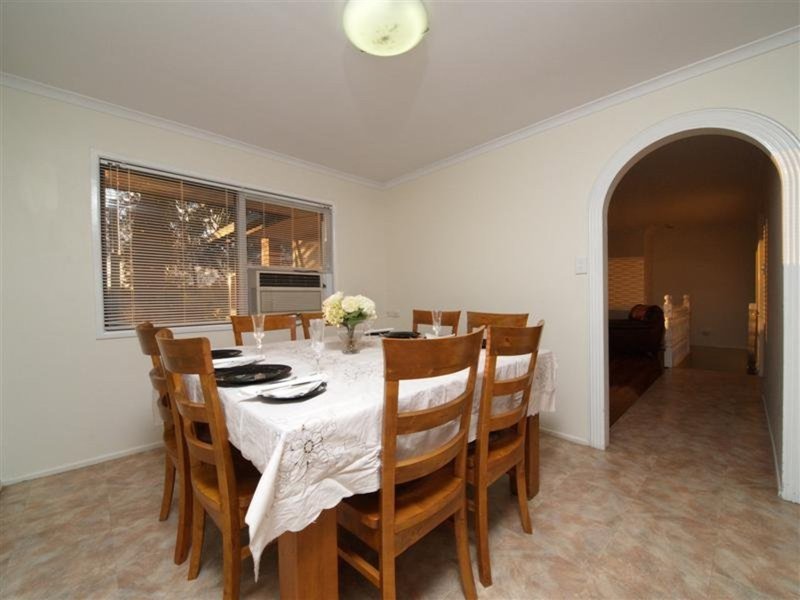 Photo - 2 Roseville St , Petrie QLD 4502 - Image 7