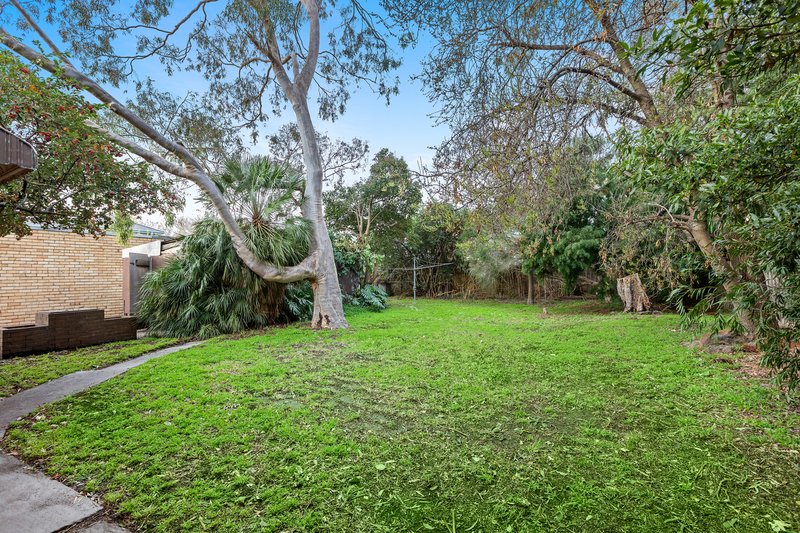 Photo - 2 Rosewarne Avenue, Cheltenham VIC 3192 - Image 7