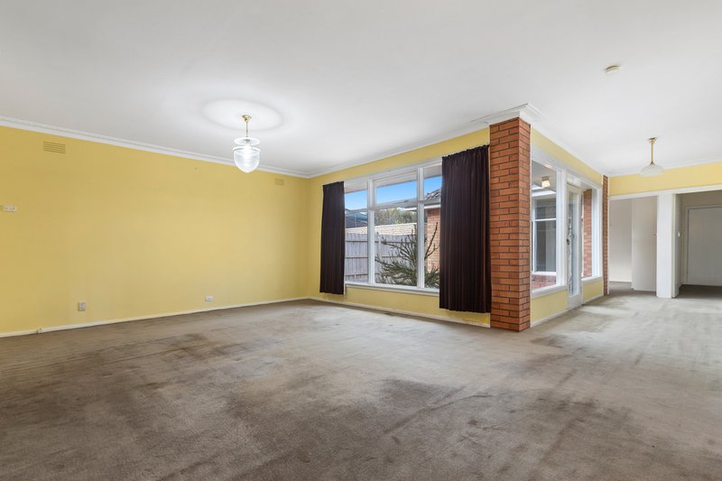 Photo - 2 Rosewarne Avenue, Cheltenham VIC 3192 - Image 8