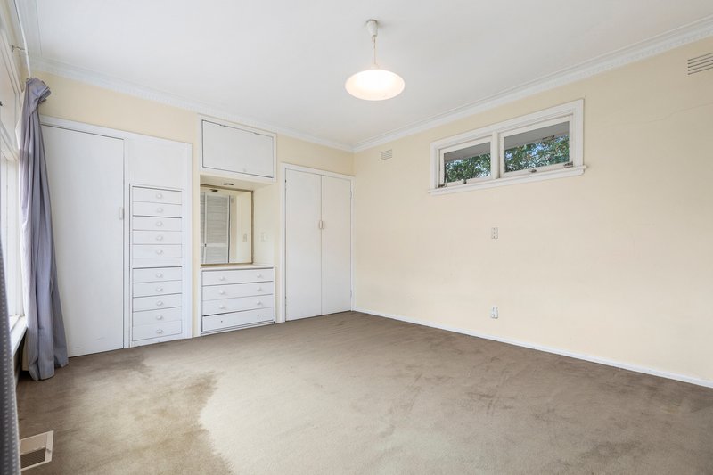 Photo - 2 Rosewarne Avenue, Cheltenham VIC 3192 - Image 10