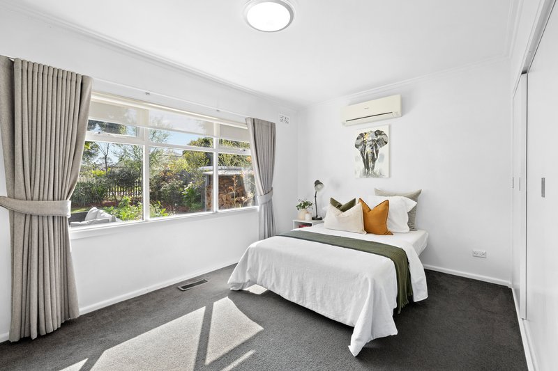 Photo - 2 Ross Crescent, Heathmont VIC 3135 - Image 10