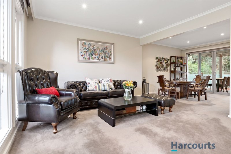 Photo - 2 Roswell Street, Glen Waverley VIC 3150 - Image 2