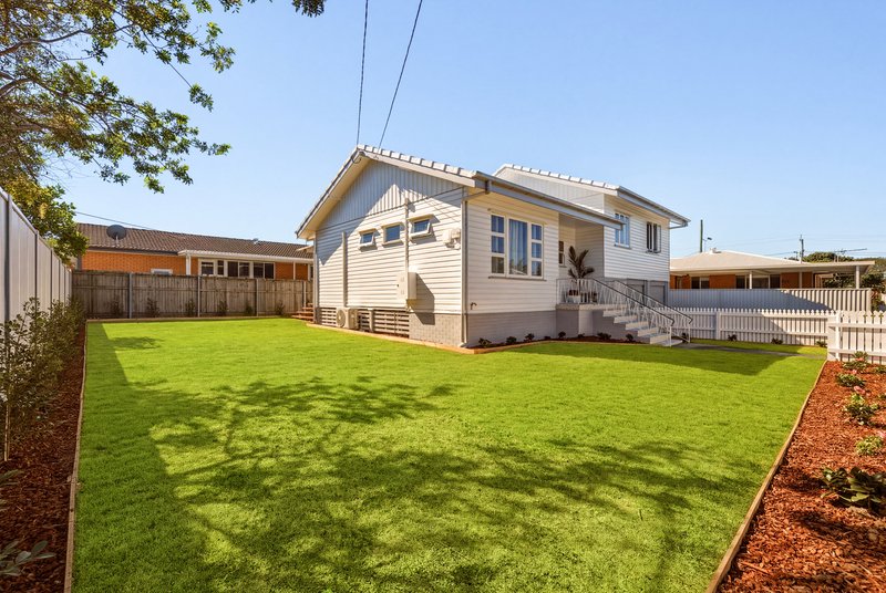 Photo - 2 Rotary Crescent, Redcliffe QLD 4020 - Image 2