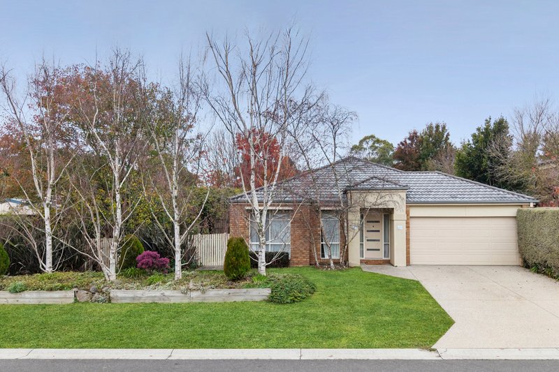 Photo - 2 Roxanne Court, Woodend VIC 3442 - Image 1