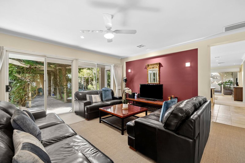 Photo - 2 Roxanne Court, Woodend VIC 3442 - Image 9