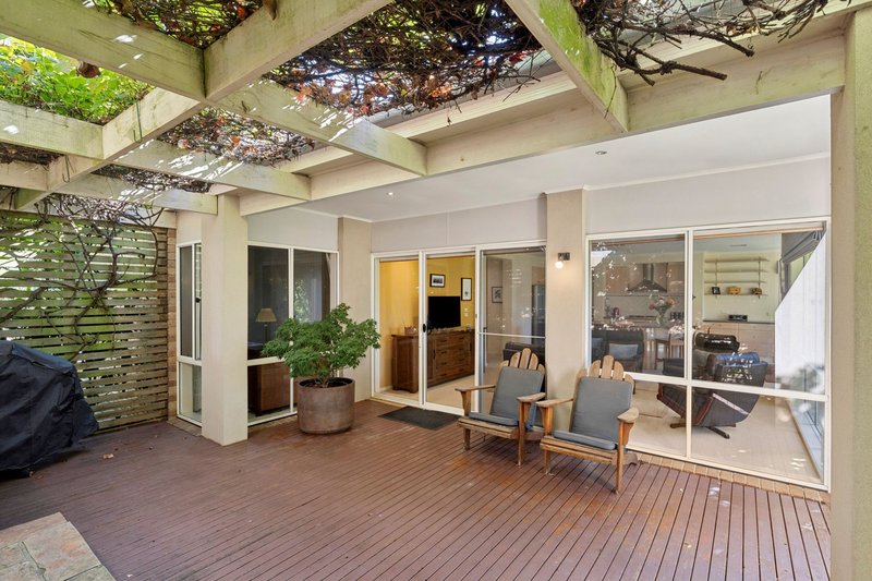 Photo - 2 Roxanne Court, Woodend VIC 3442 - Image 12