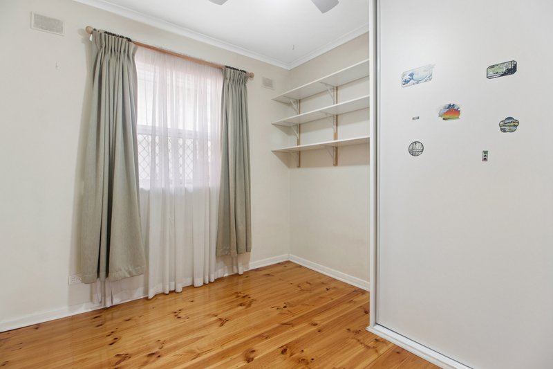 Photo - 2 Roy Road, Morphett Vale SA 5162 - Image 8