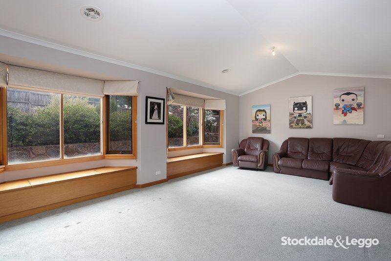 Photo - 2 Royal Terrace, Craigieburn VIC 3064 - Image 3