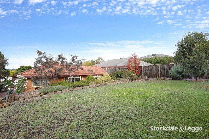 Photo - 2 Royal Terrace, Craigieburn VIC 3064 - Image 15