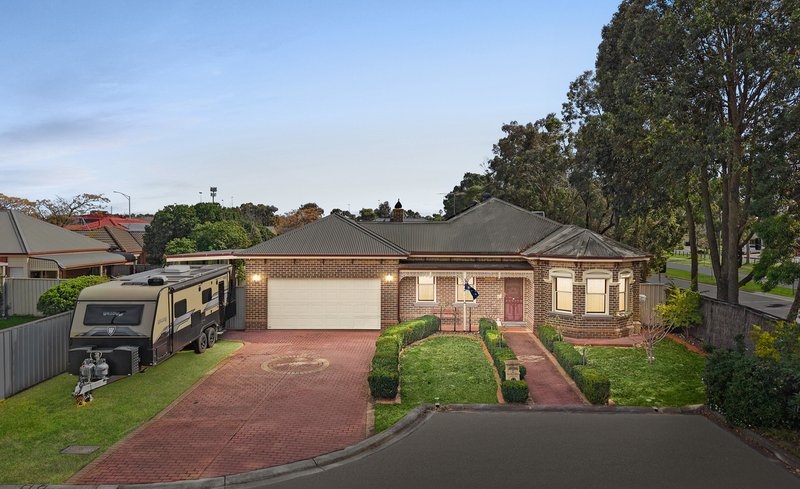 Photo - 2 Royston Place, Caroline Springs VIC 3023 - Image 1