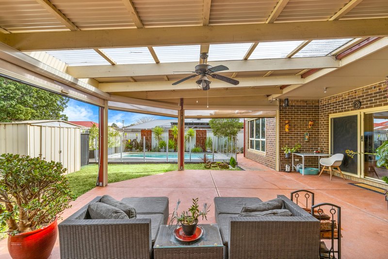 Photo - 2 Royston Place, Caroline Springs VIC 3023 - Image 20