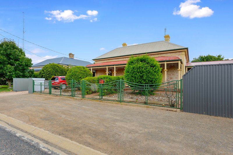 Photo - 2 Russell Street, Kadina SA 5554 - Image 3