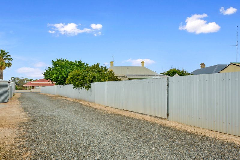 Photo - 2 Russell Street, Kadina SA 5554 - Image 21