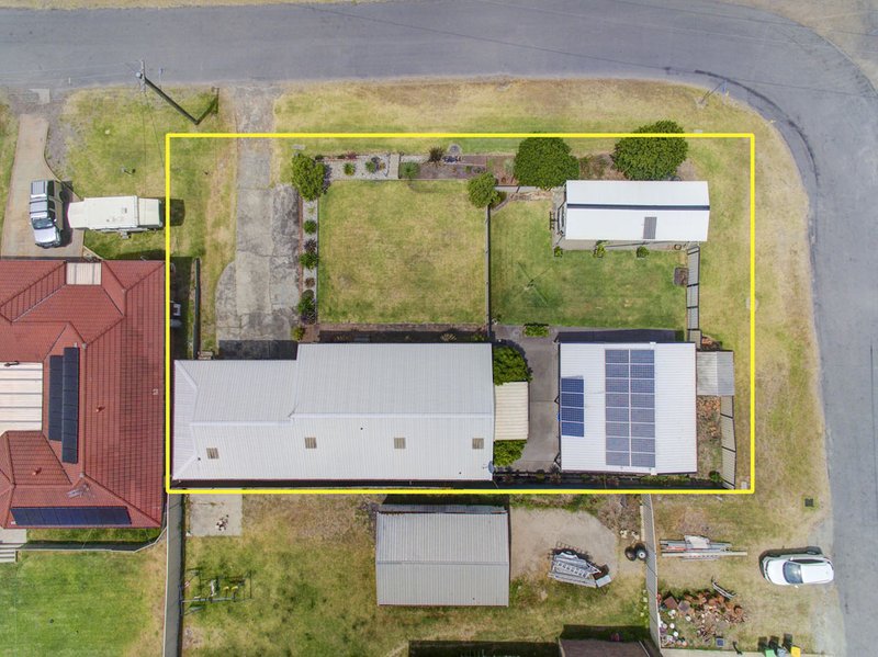 Photo - 2 Sackville Street, Killingworth NSW 2278 - Image 1