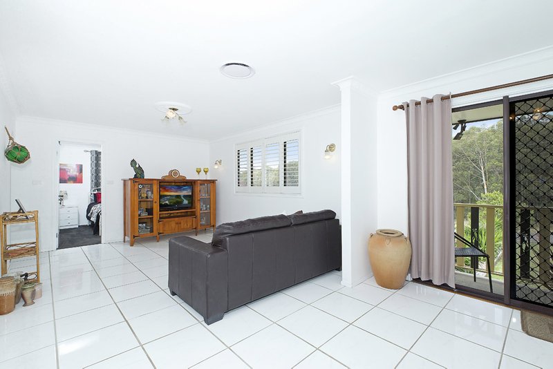 Photo - 2 Sackville Street, Killingworth NSW 2278 - Image 6