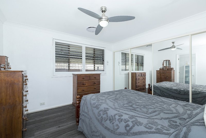 Photo - 2 Sackville Street, Killingworth NSW 2278 - Image 10