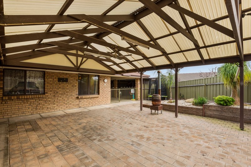 Photo - 2 Saddler Court, Onkaparinga Hills SA 5163 - Image 19