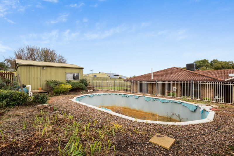 Photo - 2 Saddler Court, Onkaparinga Hills SA 5163 - Image 22