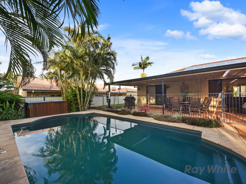 Photo - 2 Saint Clair Court, Murrumba Downs QLD 4503 - Image 9