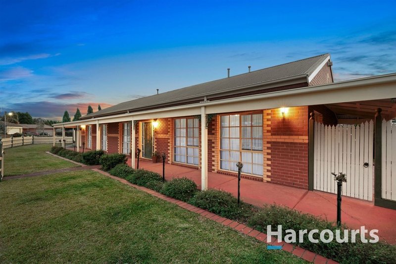 2 Salerno Way, Rowville VIC 3178