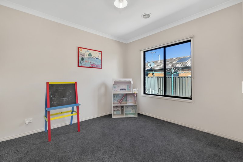 Photo - 2 Salvinia Street, Manor Lakes VIC 3024 - Image 13