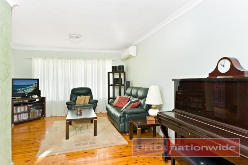 Photo - 2 Samoa Avenue, Picnic Point NSW 2213 - Image 3