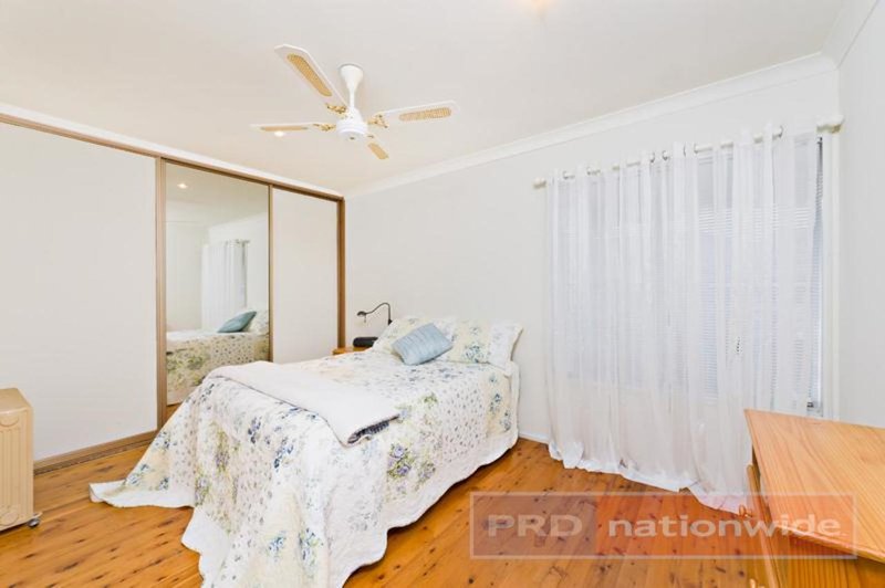 Photo - 2 Samoa Avenue, Picnic Point NSW 2213 - Image 6