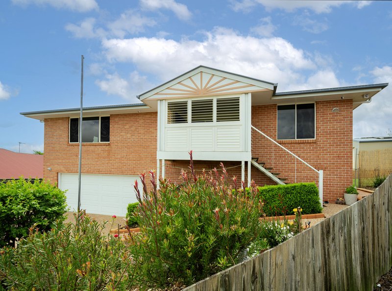 Photo - 2 Samuel Court, Darling Heights QLD 4350 - Image 19