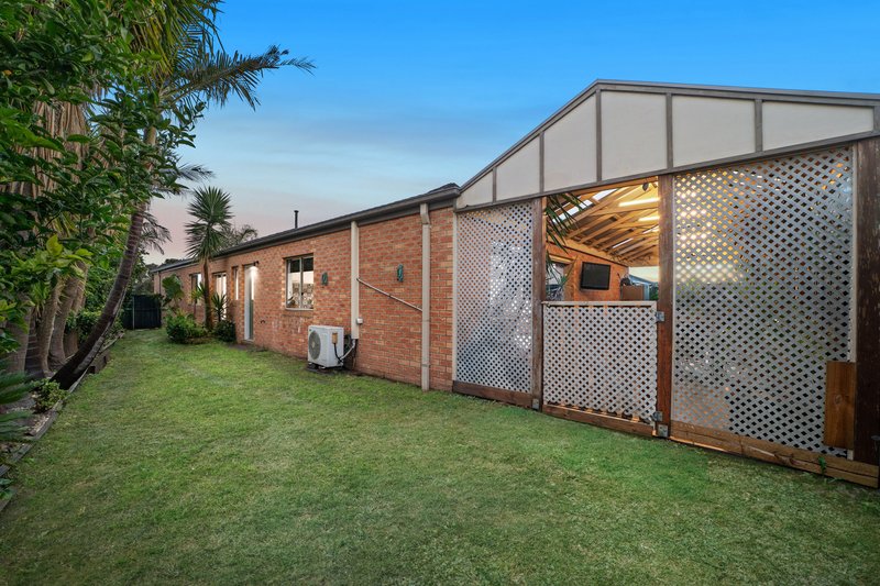 Photo - 2 Sanctuary Crescent, Rowville VIC 3178 - Image 16