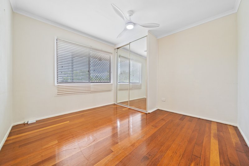 Photo - 2 Sandalwood Street, Crestmead QLD 4132 - Image 7