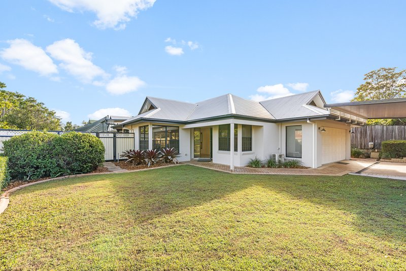 Photo - 2 Sandwell Close, Wishart QLD 4122 - Image 3