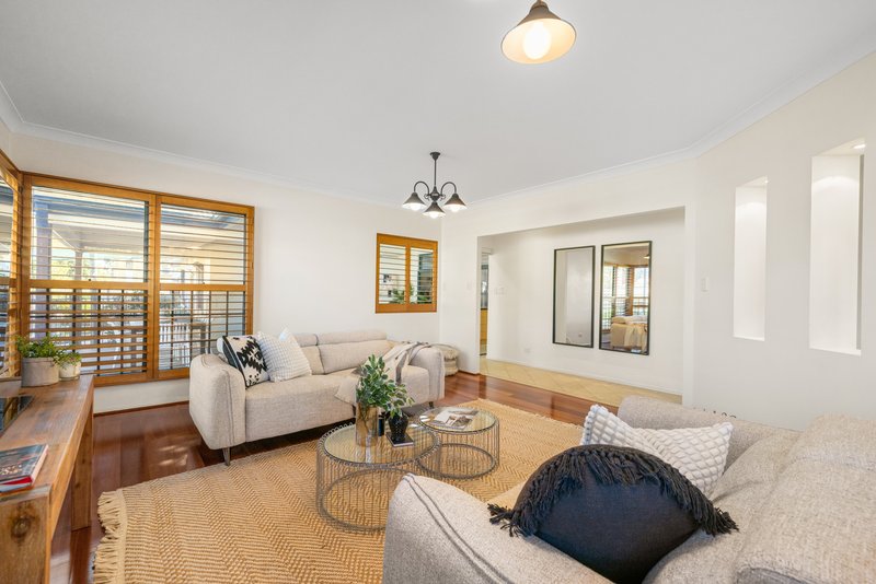 Photo - 2 Sandwell Close, Wishart QLD 4122 - Image 6