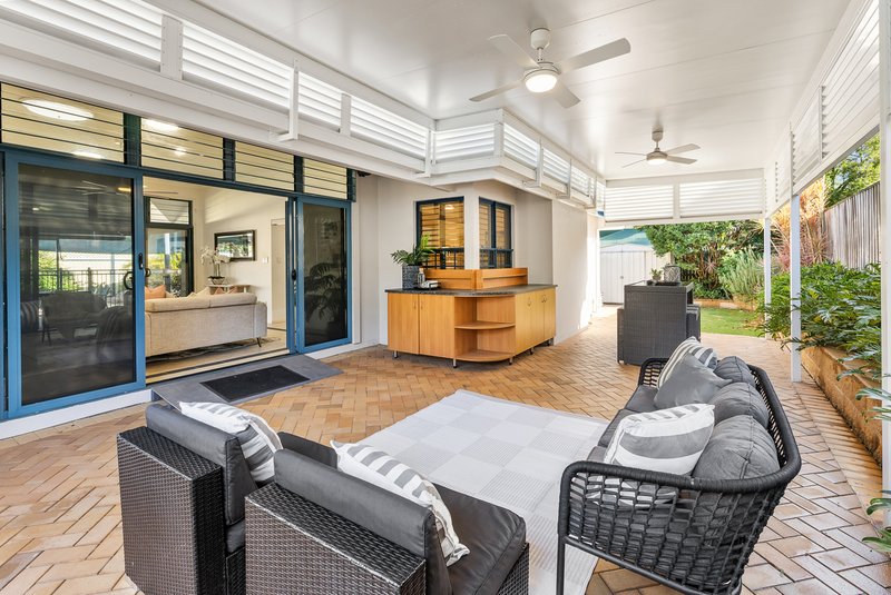 Photo - 2 Sandwell Close, Wishart QLD 4122 - Image 26