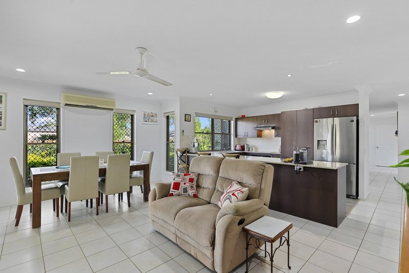 Photo - 2 Santa Maria Avenue, Urraween QLD 4655 - Image 3