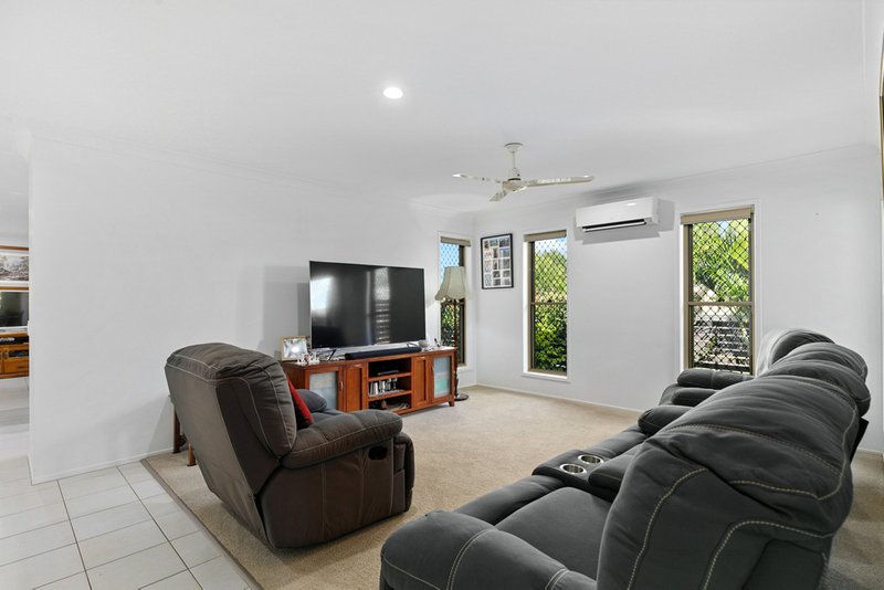 Photo - 2 Santa Maria Avenue, Urraween QLD 4655 - Image 8