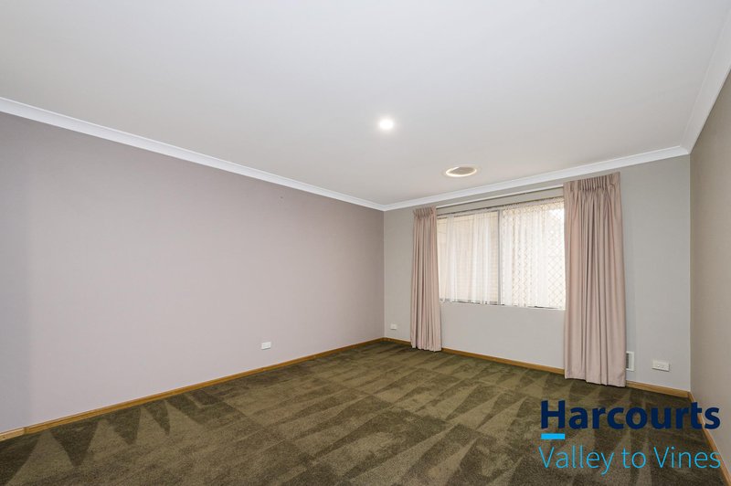 Photo - 2 Santorini Turn, Ellenbrook WA 6069 - Image 6