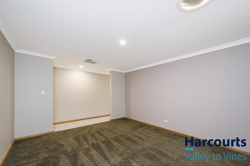 Photo - 2 Santorini Turn, Ellenbrook WA 6069 - Image 7