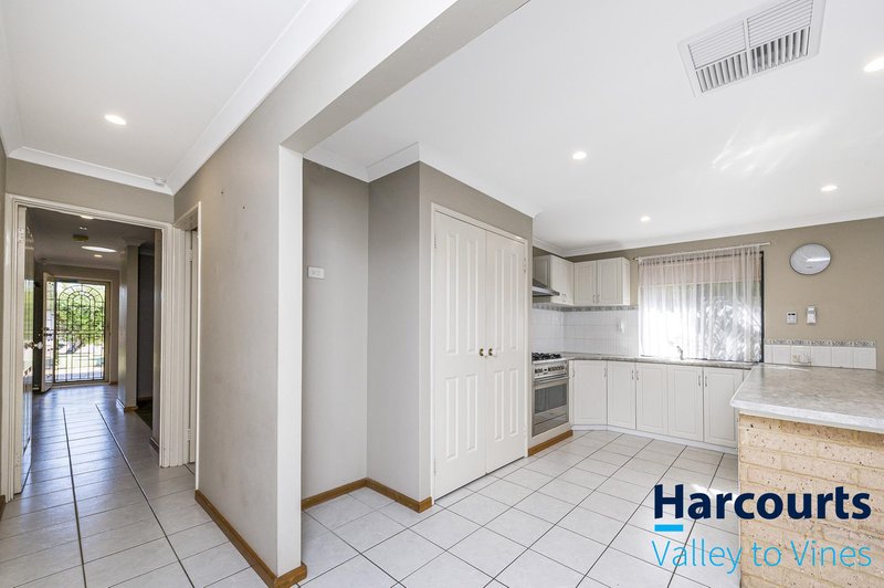 Photo - 2 Santorini Turn, Ellenbrook WA 6069 - Image 11