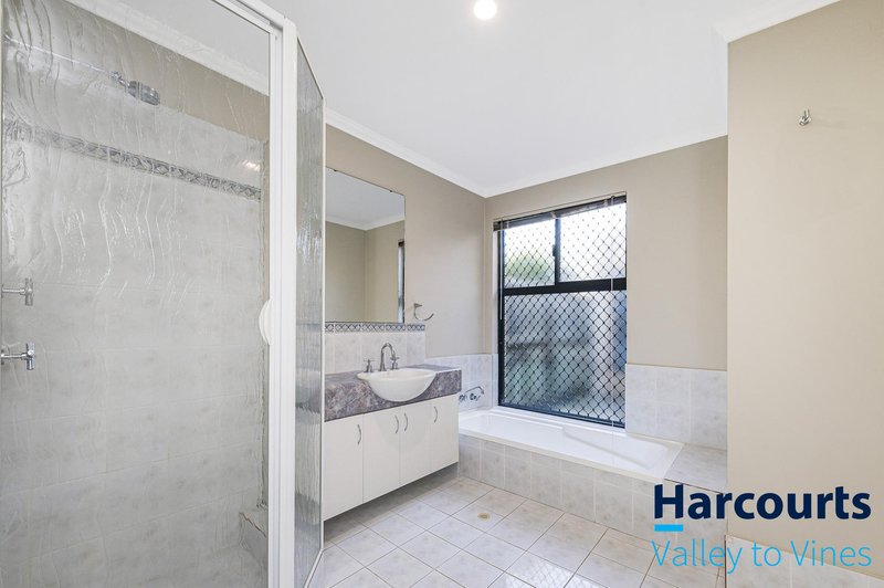 Photo - 2 Santorini Turn, Ellenbrook WA 6069 - Image 16