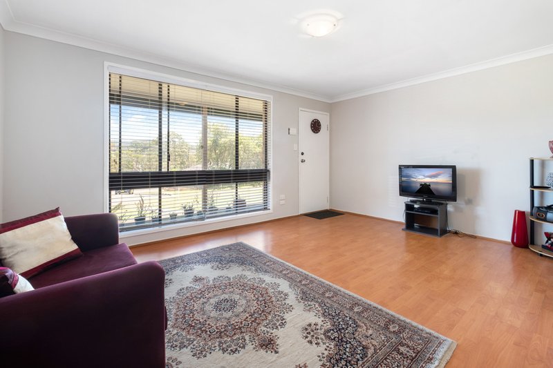 Photo - 2 Sarah Close, Killarney Vale NSW 2261 - Image 4