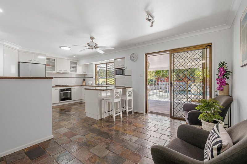 Photo - 2 Satinash Court, Capalaba QLD 4157 - Image 5